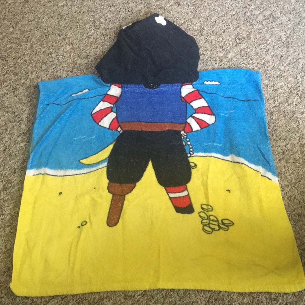 REID Pirate Hooded towel personalized bath/beach - Picture 4 of 4